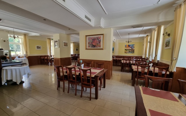 Pałac Lucja Hotel