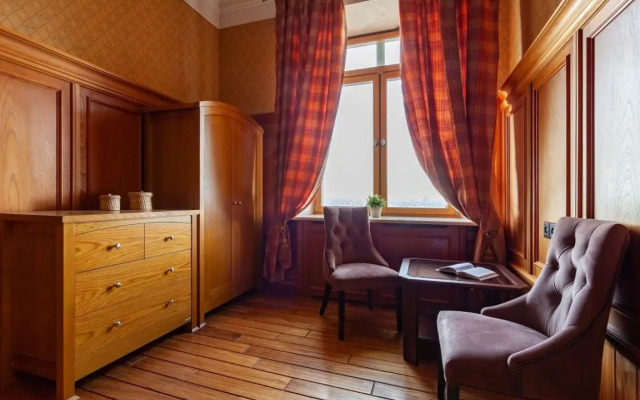 Apartamenty  Roskoshnye s Balkonom i Vidom na Kreml'