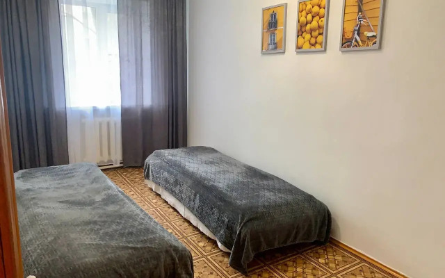 Апартаменты у Летного Училища