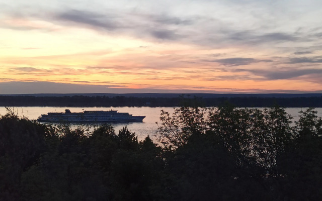 Квартира с Видом на Волгу