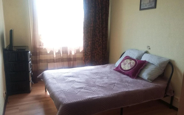 Vmestitelnaya I Uyutnaya 2 Komnatnaya Flat
