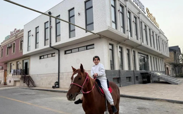 Отель Dili Orom