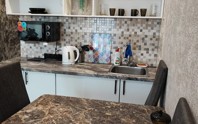 Apartamenty na 30 Etaze s Vidom na Volgu i Gorod