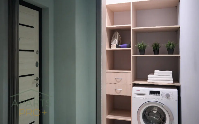 Aparts Pro Stilnaya studiya u Volgi v ZHK Brig na 7 etazhe Flat