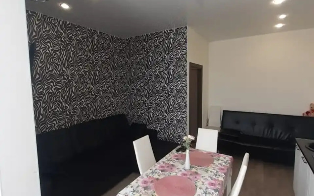 S yevroremontom Flat