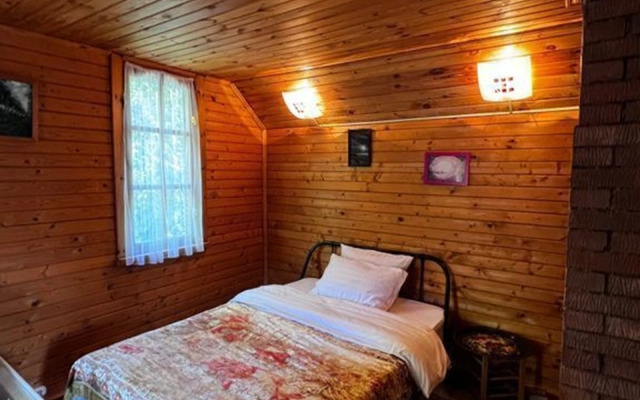 Частный дом четырехкомнатная дача, 95 м²