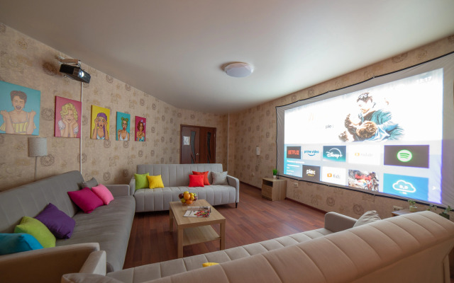 Апартаменты Радищева 33 Трехкомнатная Вторая