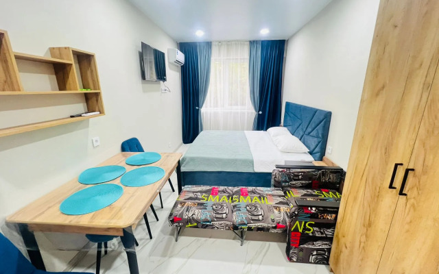 Tryokhmestnaya Studiya V Apart-Komplekse S Basseynom Apartment