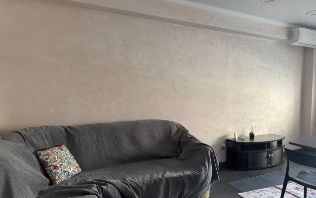 Uyutnaya Studiya S Balkonom Vozle Morya Flat