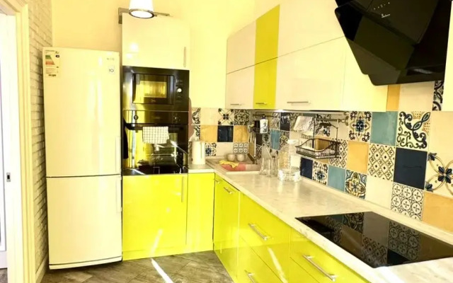 Idealnaya 3-K Kvartira dlya Semyi Flat