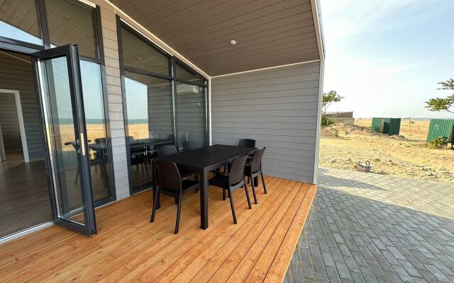 Коттеджи Золотые пески