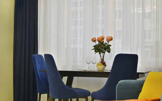 Baltiyskiy briz: tri komnaty u morya Flat