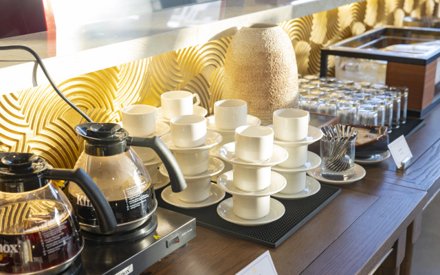 Отель Iconic Long Hai