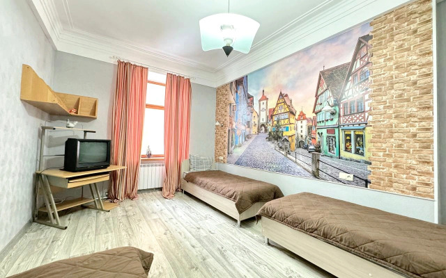 Квартира Трехкомнатная в Центре на Весенней напротив Драмтеатра