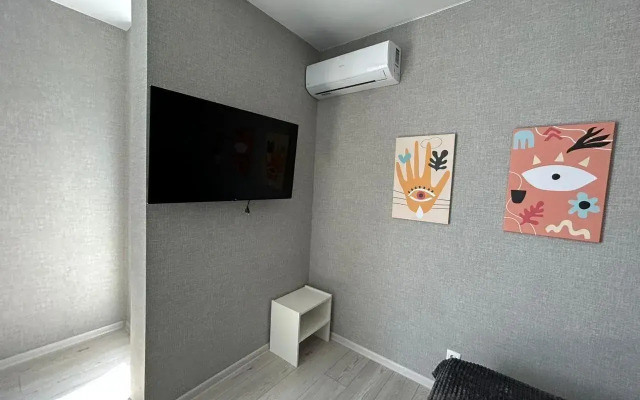 Studiya 83 Na Ulitse Gaydara 22 Flat