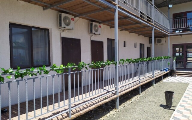 Alazis Alakol Hotel