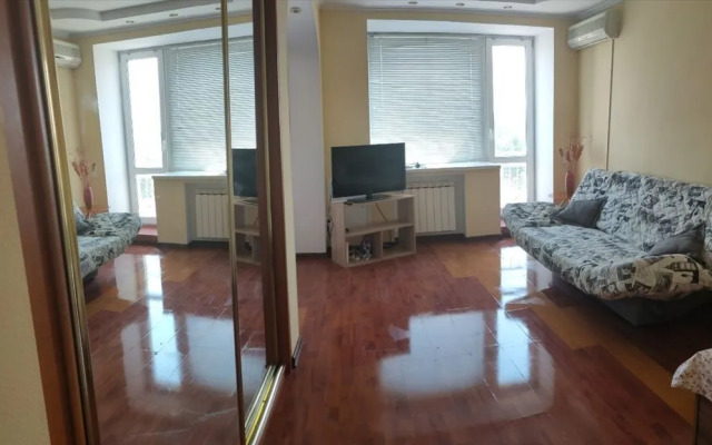 Квартира на Площади Ленинградская 1