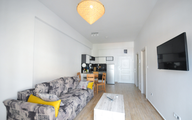 Sea Breeze LUX 1/4 Apartments