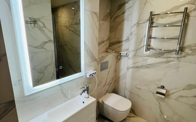 Dvukhurovnevye S Basseynom Na Territorii San-Marino Apartmen