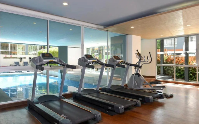 Отель The Grass Serviced Suites