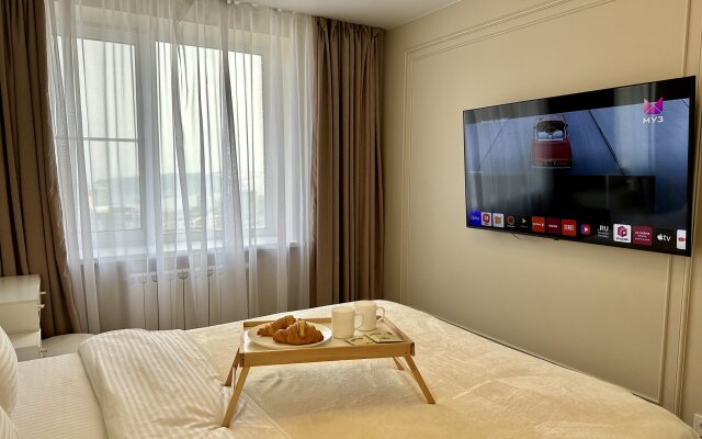 Dizaynerskaya Ryadom S Morem I Krasivym Vidom Flat