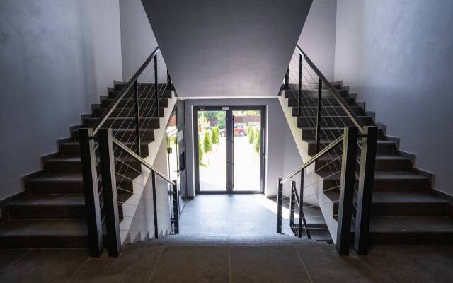 Студия с террасой с панорамным видом на горы