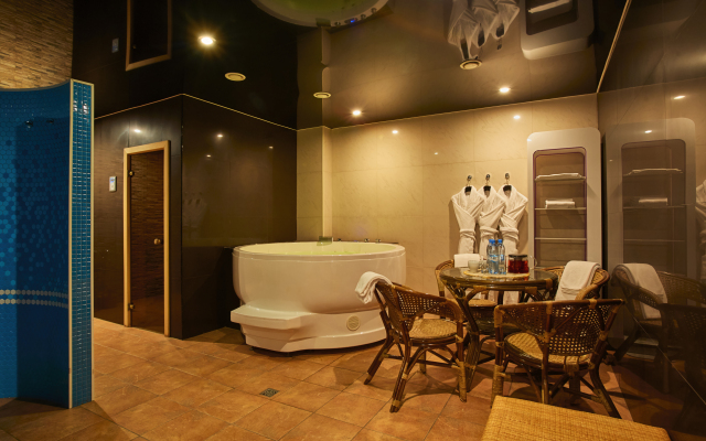 Le Vashoff Hotel