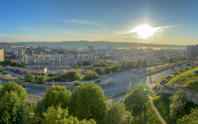 Apartment with panoramic views of Murmansk and Kola Bay