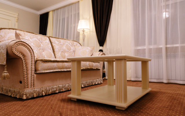 Salyut Hotel