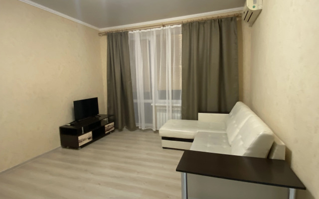 Uyutnaya S Vidom Na More Flat
