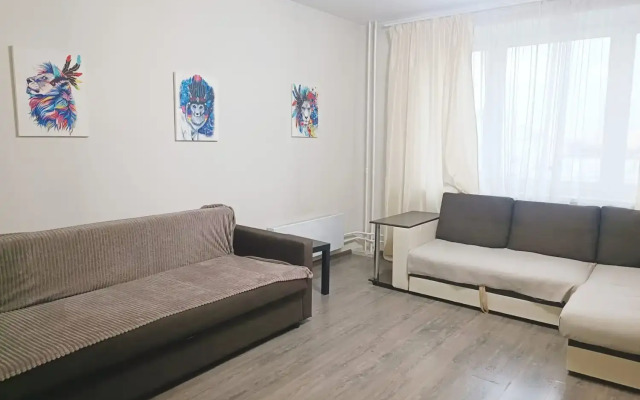 Metro Akademicheskaya Flat