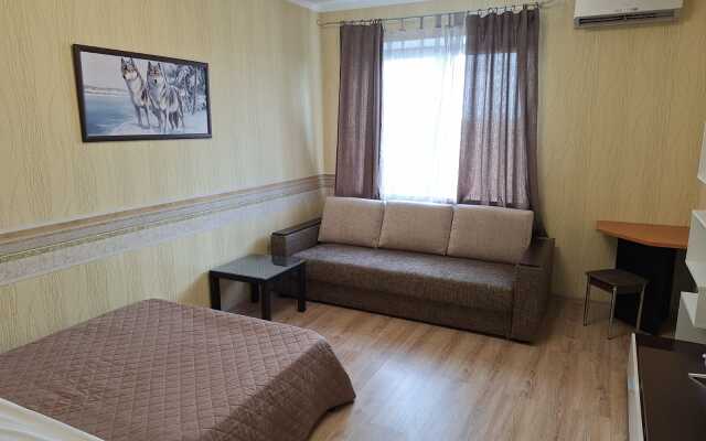 Апартаменты однокомнатные 42 Серебровская 91