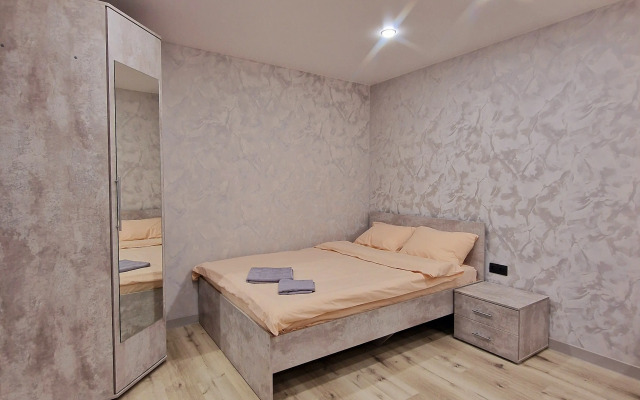 Апартаменты на Кольском 8