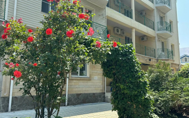 Kapitan Morej Hotel