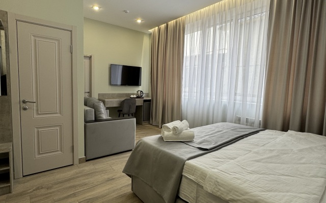 Hotel VS Hotel Hotel