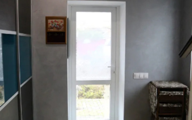 Na Chekhova 48 Private House