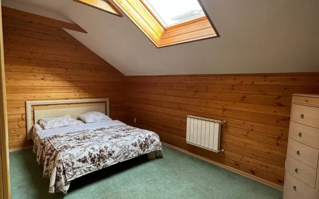 Na Ozere Bannoye Bungalow