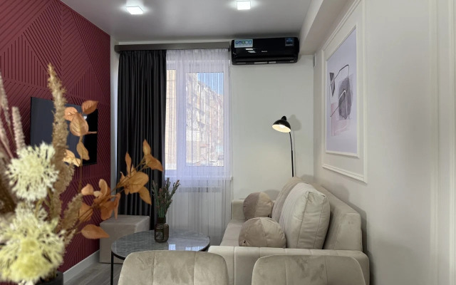 New Trendy 1Bd Apt, Unbeatable Location Flat