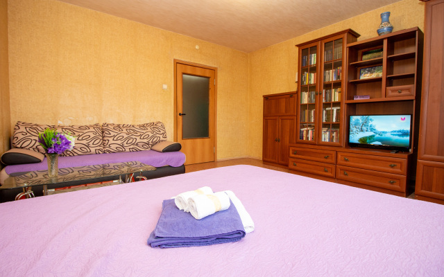Na Molodogvardeyskoy 34 Apartment
