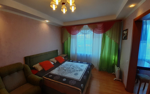 Апартаменты с 1 комнатой с красивым видом на город (КВАРТИРА51)