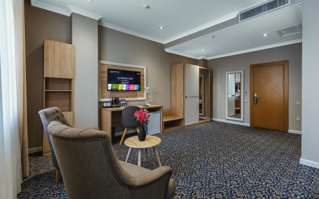 Metro City Hotel