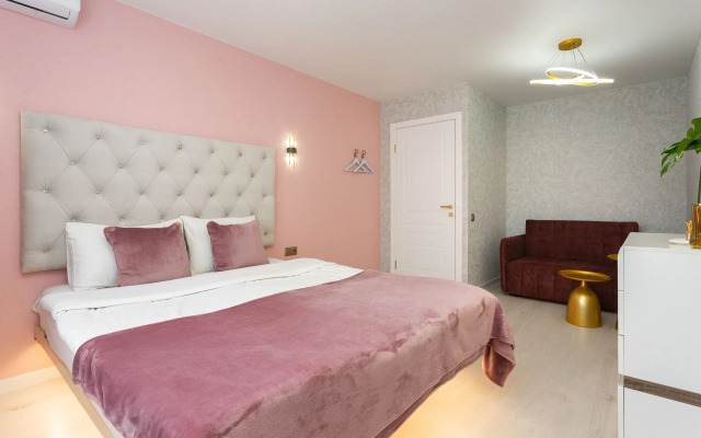 Tryoshka S Vidom Na Rybnuyu Derevnyu Flat