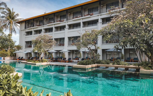 Отель DoubleTree by Hilton Phuket Banthai Resort