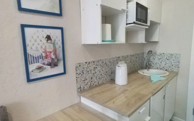 Studiya Na Mkr. Berezovy 148 Flat
