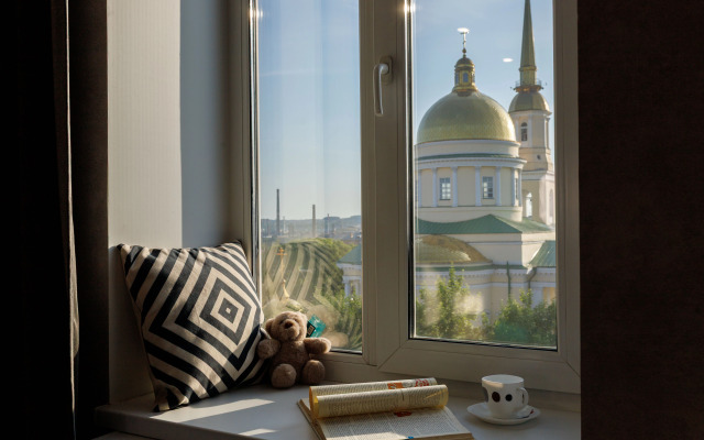 Квартира с видом на собор Александра Невского