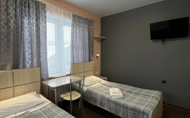 Sportivno-Gostinichnyij Kompleks Zima-Leto Hotel