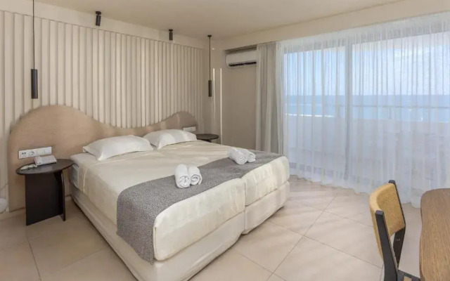 Alia Beach Hotel