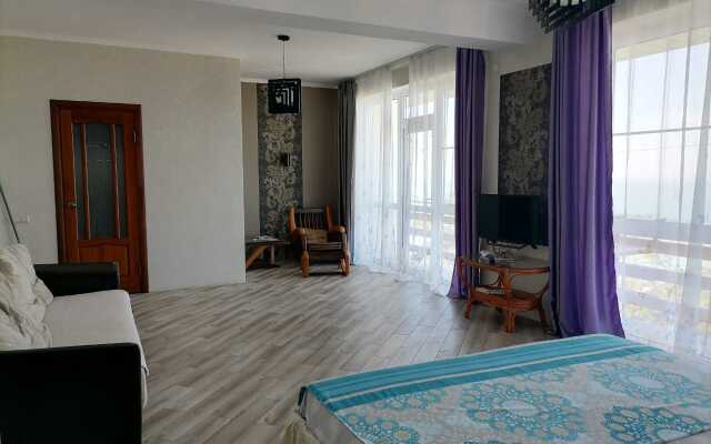 Landys Villa
