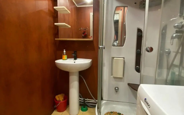 Апартаменты с 2 комнатами в Октябрьском районе (КВАРТИРА51)