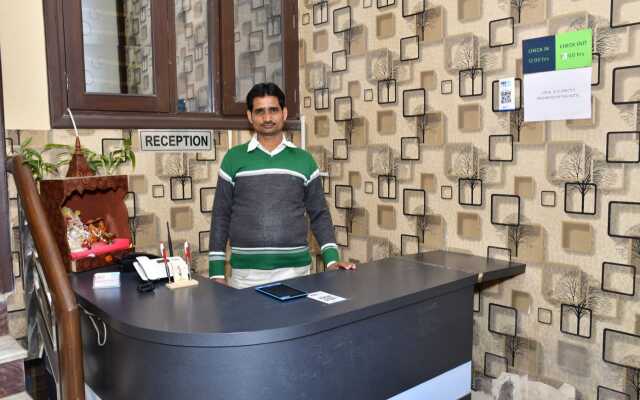 Queen Home Stay Hotel
